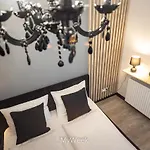 Sloneczna Polana, Myweek