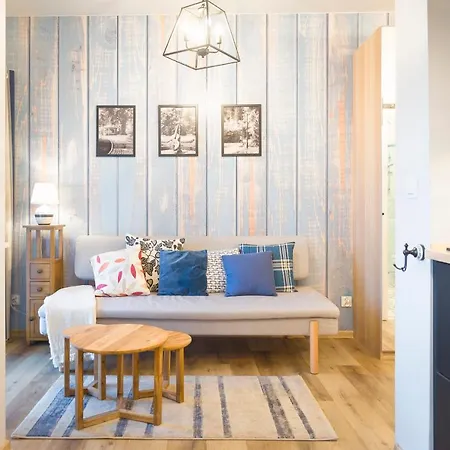 Sloneczna Polana, Myweek Lejlighed