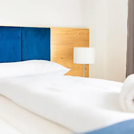 Sloneczna Polana, Myweek * Kudowa-Zdrój