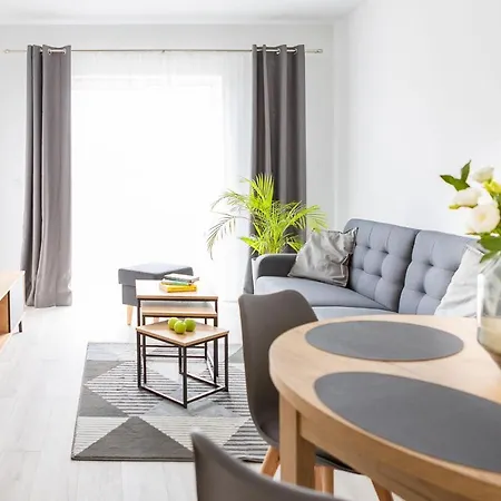 Sloneczna Polana, Myweek Lejlighed *