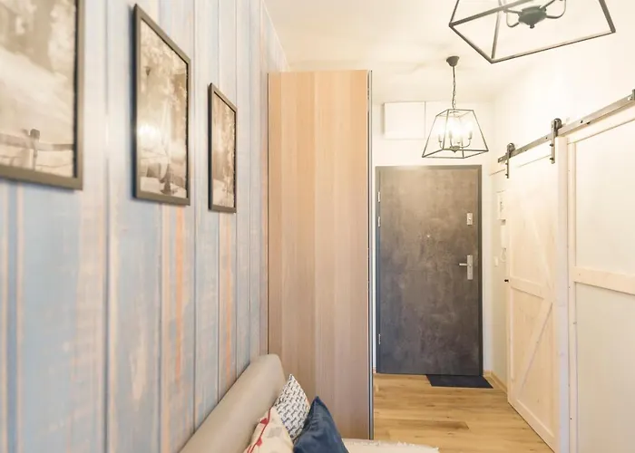 Sloneczna Polana, Myweek *