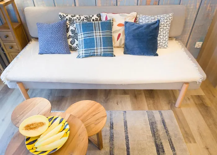 Sloneczna Polana, Myweek