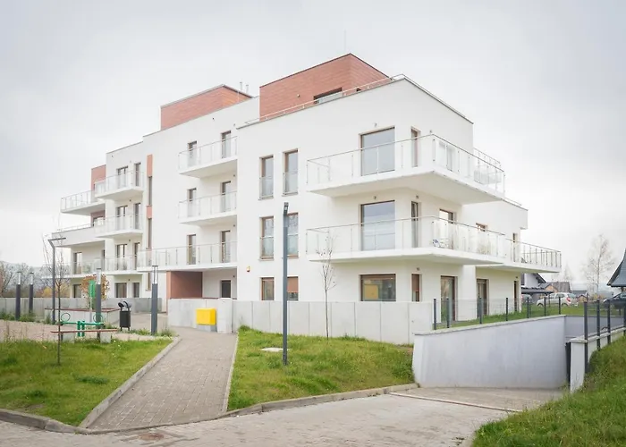 Sloneczna Polana, Myweek * 쿠도바-즈루이