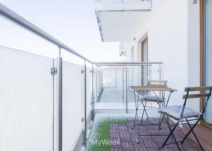 Sloneczna Polana, Myweek * 쿠도바-즈루이