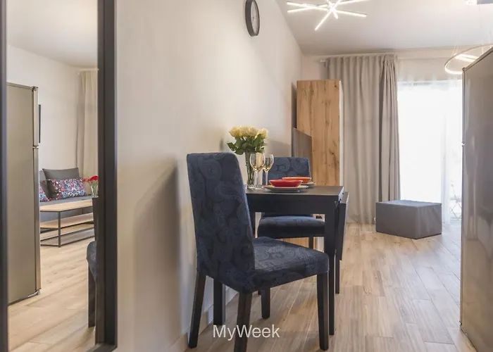 Sloneczna Polana, Myweek *