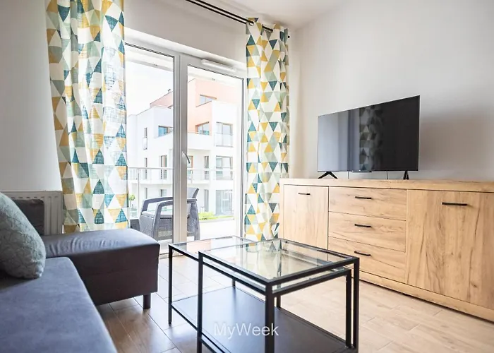 Sloneczna Polana, Myweek *