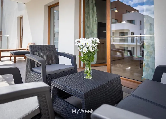 Sloneczna Polana, Myweek *