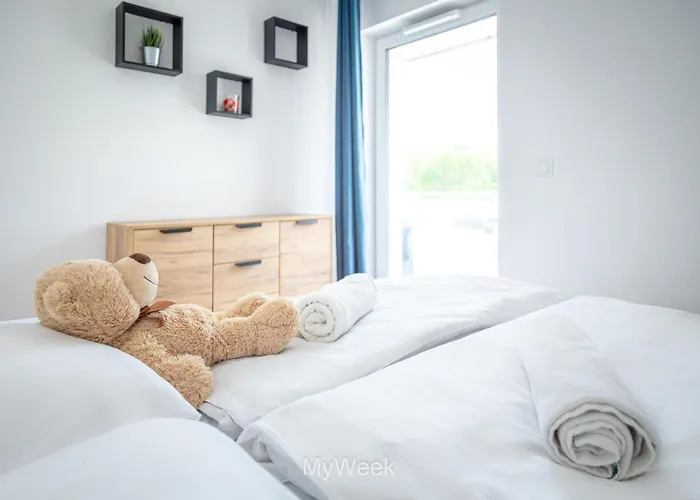 Sloneczna Polana, Myweek *