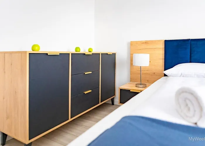 Sloneczna Polana, Myweek *